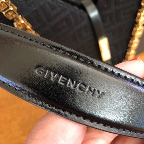 Givenchy small cut out black monogram crossbody bag - Picture 2 of 13